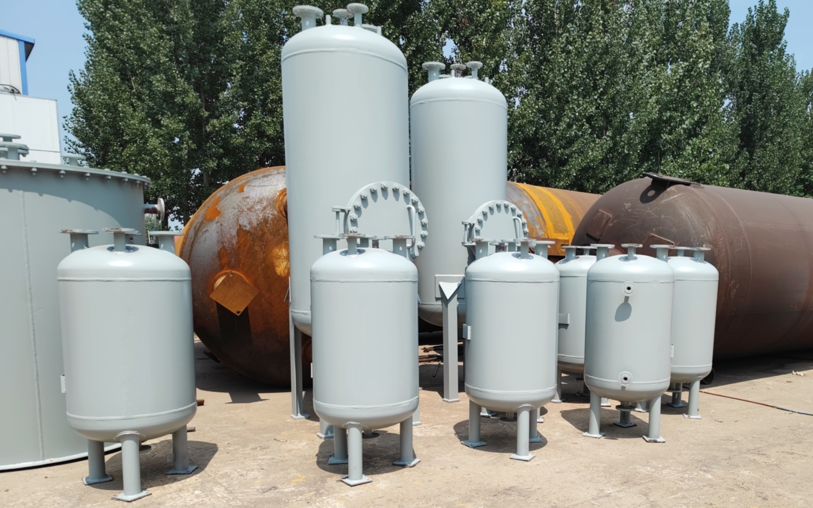 儲(chǔ)罐容器_壓力容器_低溫儲(chǔ)罐_菏澤花王壓力容器